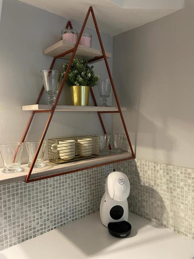 Cute Apartment For Young Travellers Riga Eksteriør billede