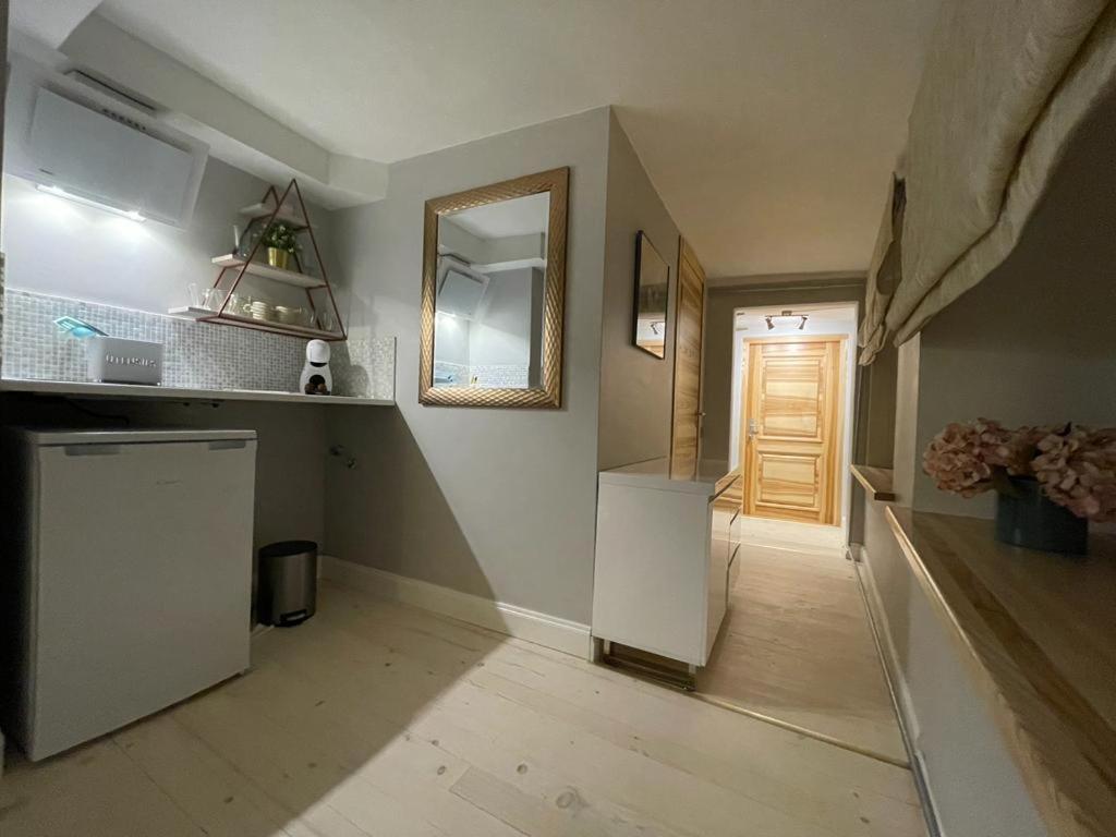 Cute Apartment For Young Travellers Riga Eksteriør billede